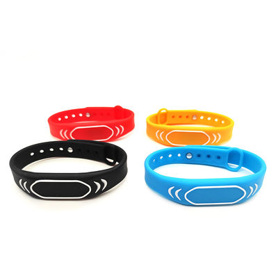 Sesuaikan Gelang Silikon NFC Untuk Kampus / Taman Hiburan